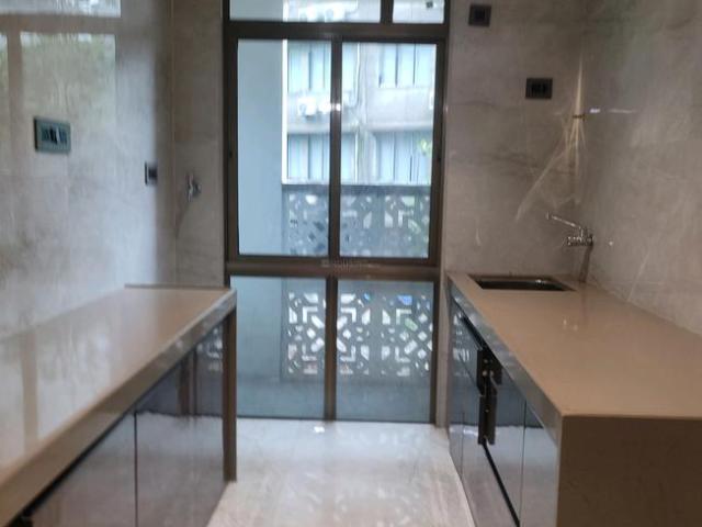 2 BHK Apartment in Mira Road East for rent Mira Bhayandar. The reference number is 11608141