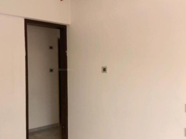 2 BHK Apartment in Mira Road East for rent Mira Bhayandar. The reference number is 17388414