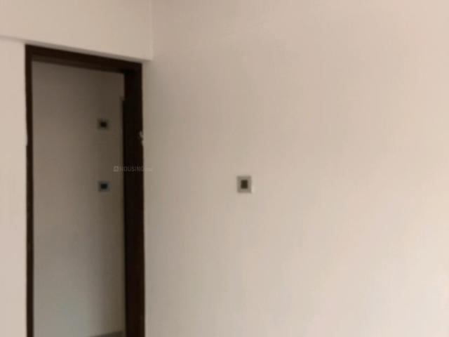 2 BHK Apartment in Mira Road East for rent Mira Bhayandar. The reference number is 19778767