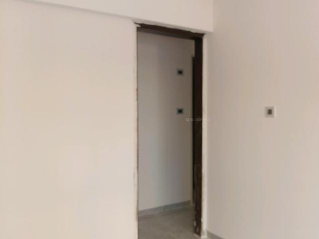 2 BHK Apartment in Mira Road East for rent Mira Bhayandar. The reference number is 20389560