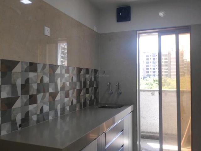 2 BHK Apartment in Mira Road East for resale Mira Bhayandar. The reference number is 11803075