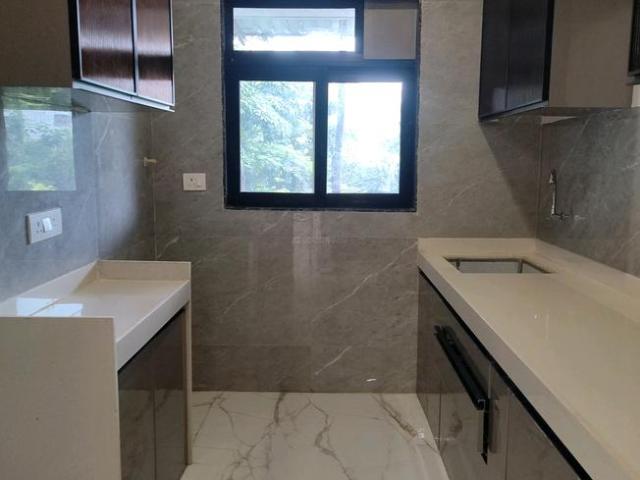 2 BHK Apartment in Mira Road East for resale Mira Bhayandar. The reference number is 13530221