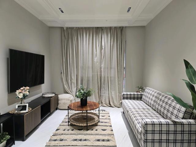 2 BHK Apartment in Mira Road East for resale Mira Bhayandar. The reference number is 14112604