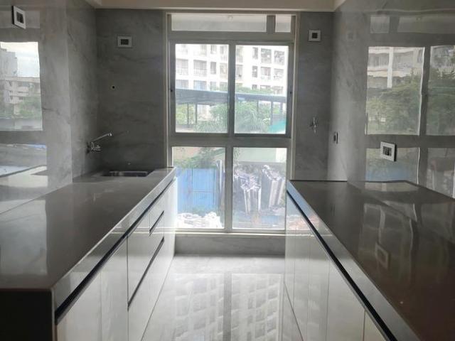2 BHK Apartment in Mira Road East for resale Mira Bhayandar. The reference number is 17869685