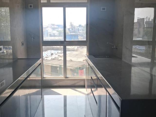 2 BHK Apartment in Mira Road East for resale Mira Bhayandar. The reference number is 18017372
