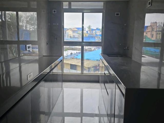 2 BHK Apartment in Mira Road East for resale Mira Bhayandar. The reference number is 18332665