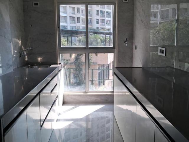 2 BHK Apartment in Mira Road East for resale Mira Bhayandar. The reference number is 18590647