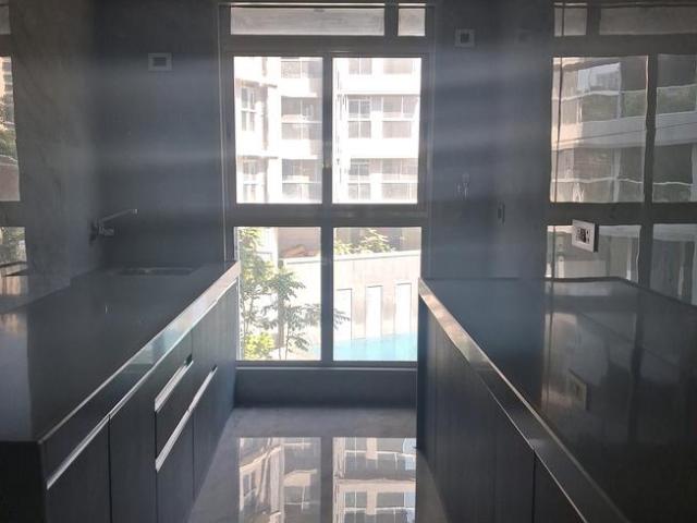 2 BHK Apartment in Mira Road East for resale Mira Bhayandar. The reference number is 18682480