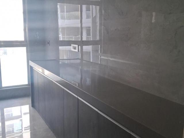 2 BHK Apartment in Mira Road East for resale Mira Bhayandar. The reference number is 18684740