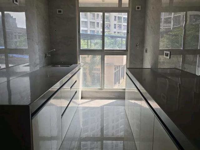 2 BHK Apartment in Mira Road East for resale Mira Bhayandar. The reference number is 18624246