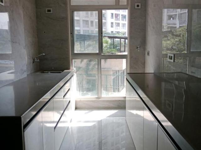 2 BHK Apartment in Mira Road East for resale Mira Bhayandar. The reference number is 18765727