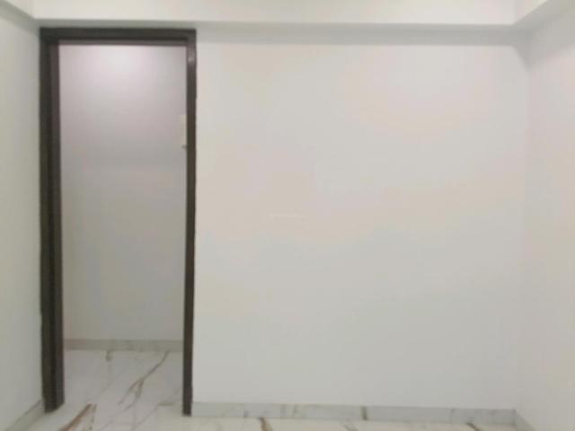 2 BHK Apartment in Mira Road East for resale Mira Bhayandar. The reference number is 18765732