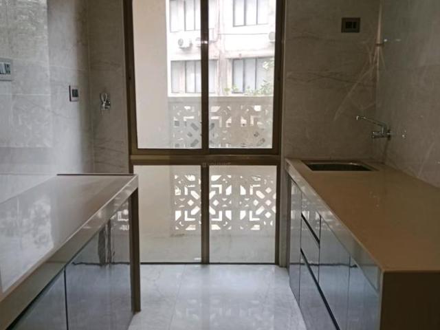 2 BHK Apartment in Mira Road East for resale Mira Bhayandar. The reference number is 18765811