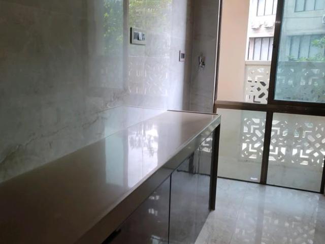 2 BHK Apartment in Mira Road East for resale Mira Bhayandar. The reference number is 18787981