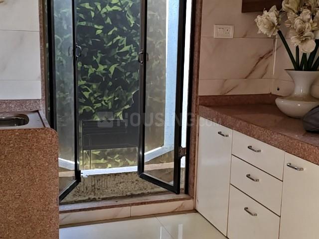 2 BHK Apartment in Mira Road East for resale Mira Bhayandar. The reference number is 19140235