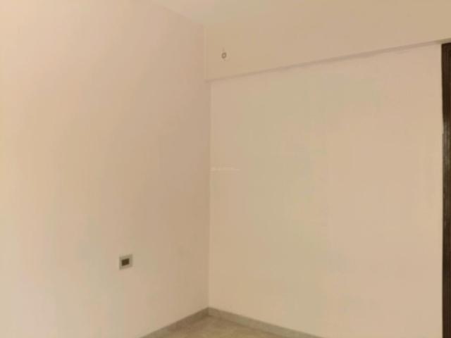2 BHK Apartment in Mira Road East for resale Mira Bhayandar. The reference number is 19278261