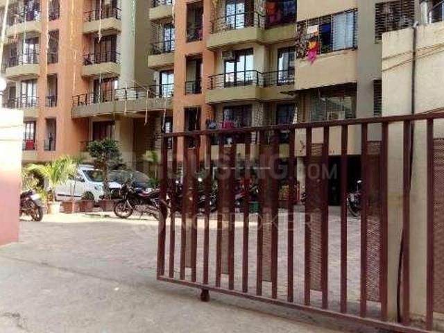 2 BHK Apartment in Mira Road East for resale Mira Bhayandar. The reference number is 19379781