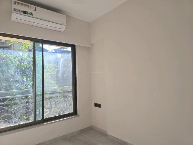 2 BHK Apartment in Mira Road East for resale Mira Bhayandar. The reference number is 19398472