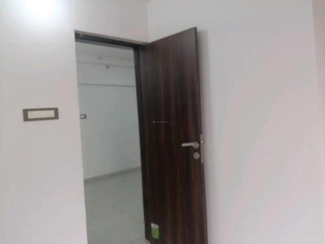 2 BHK Apartment in Mira Road East for resale Mira Bhayandar. The reference number is 19442591