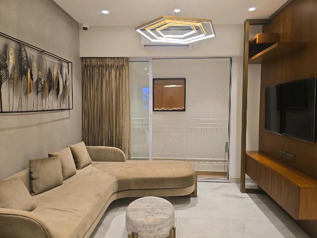 2 BHK Apartment in Mira Road East for resale Mira Bhayandar. The reference number is 19438133