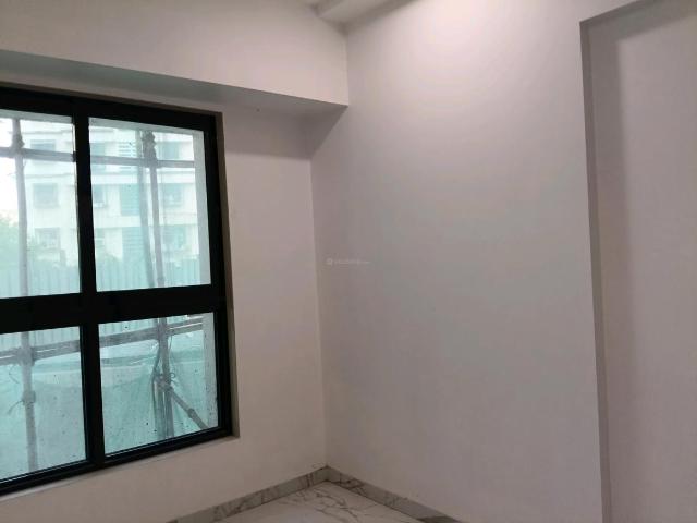 2 BHK Apartment in Mira Road East for resale Mira Bhayandar. The reference number is 19812591