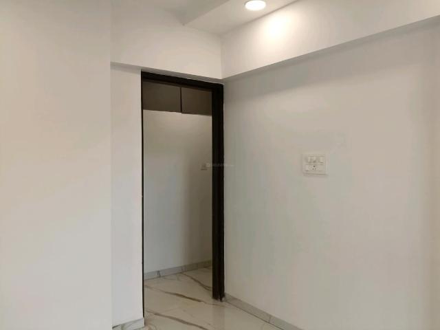 2 BHK Apartment in Mira Road East for resale Mira Bhayandar. The reference number is 19812896