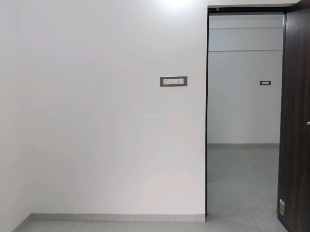 2 BHK Apartment in Mira Road East for resale Mira Bhayandar. The reference number is 19998833