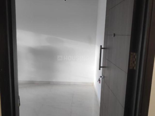 2 BHK Apartment in Mira Road East for resale Mira Bhayandar. The reference number is 19925894