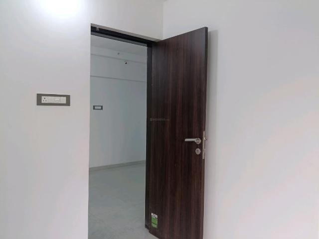 2 BHK Apartment in Mira Road East for resale Mira Bhayandar. The reference number is 20214944