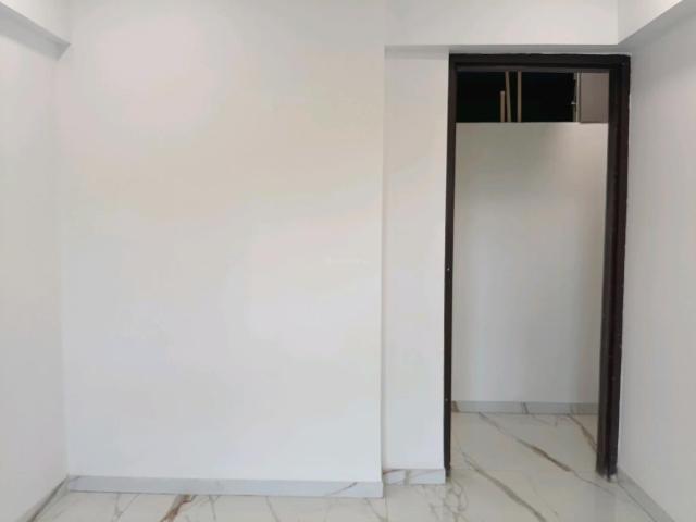 2 BHK Apartment in Mira Road East for resale Mira Bhayandar. The reference number is 20379731