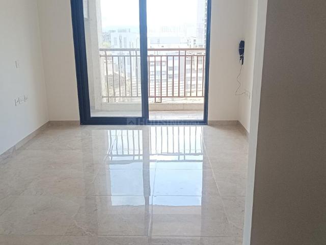 2 BHK Apartment in Mira Road East for resale Mira Bhayandar. The reference number is 20335554