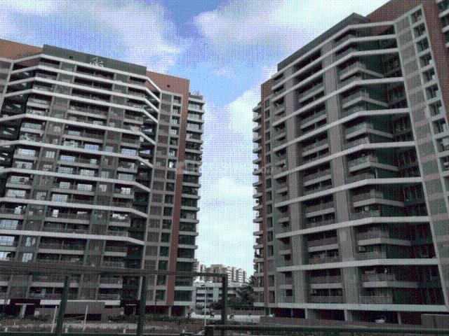 2 BHK Apartment in Mira Road East for resale Mira Bhayandar. The reference number is 20414222