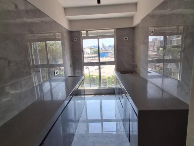 2 BHK Apartment in Mira Road East for resale Mira Bhayandar. The reference number is 20555054