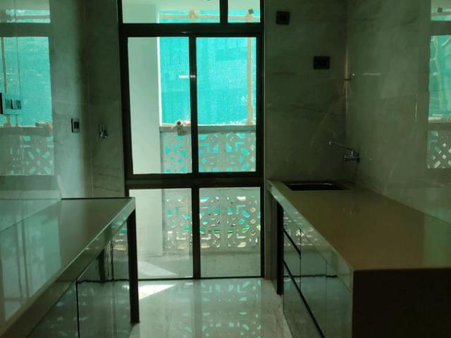 2 BHK Apartment in Mira Road East for resale Mira Road and Beyond. The reference number is 14253341