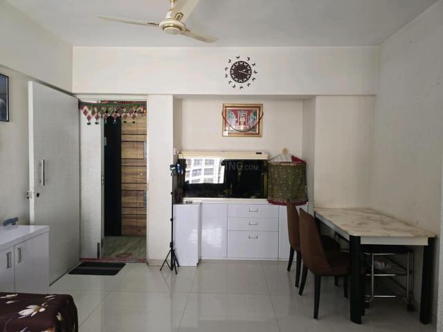 2 BHK Apartment in Mira Road East for resale Mira Road and Beyond. The reference number is 17675172