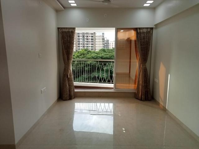 2 BHK Apartment in Mira Road East for resale Mira Bhayandar. The reference number is 19828145