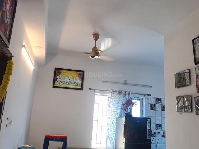 2 BHK Apartment in Mukundapur for rent Kolkata. The reference number is 20037110