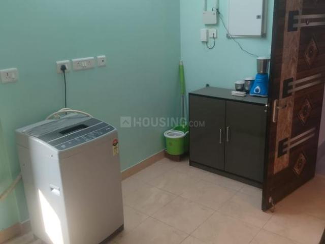 2 BHK Apartment in Santoshpur for rent Kolkata. The reference number is 20763836