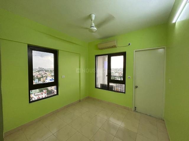 2 BHK Apartment in Santoshpur for resale Kolkata. The reference number is 20073635