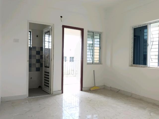2 BHK Apartment in Mukundapur for resale Kolkata. The reference number is 20373558