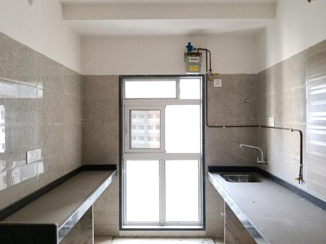 2 BHK Apartment in Mulund East for resale Mumbai. The reference number is 19328755