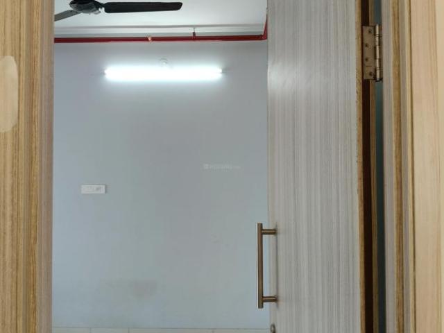 2 BHK Apartment in Mulund East for resale Mumbai. The reference number is 19370215