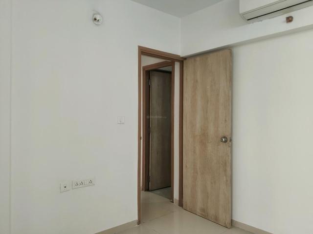 2 BHK Apartment in Mulund West for rent Mumbai. The reference number is 18640288