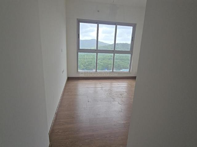 2 BHK Apartment in Mulund West for resale Mumbai. The reference number is 16674904