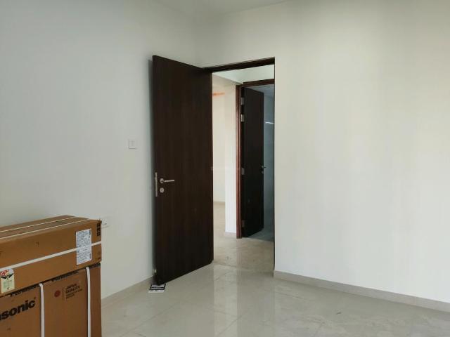 2 BHK Apartment in Mulund West for resale Mumbai. The reference number is 19450244