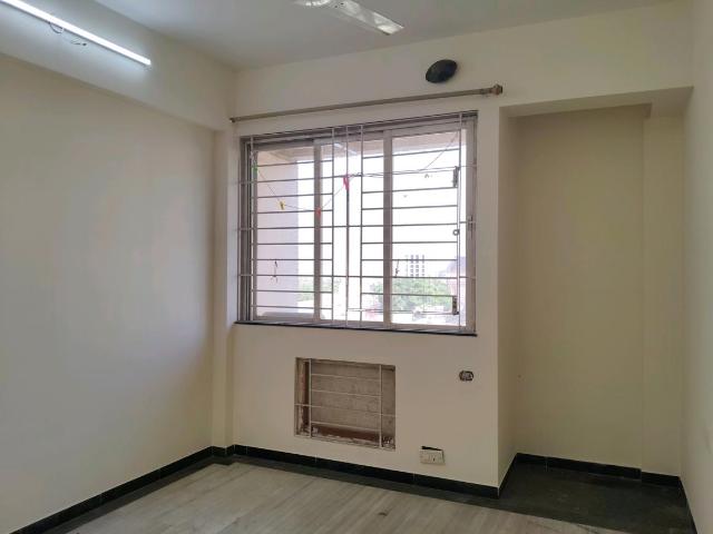 2 BHK Apartment in Mulund West for resale Mumbai. The reference number is 19914237