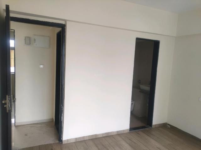 2 BHK Apartment in Mulund West for resale Mumbai. The reference number is 19289781