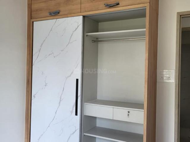 2 BHK Apartment in Mulund West for resale Mumbai. The reference number is 20440085