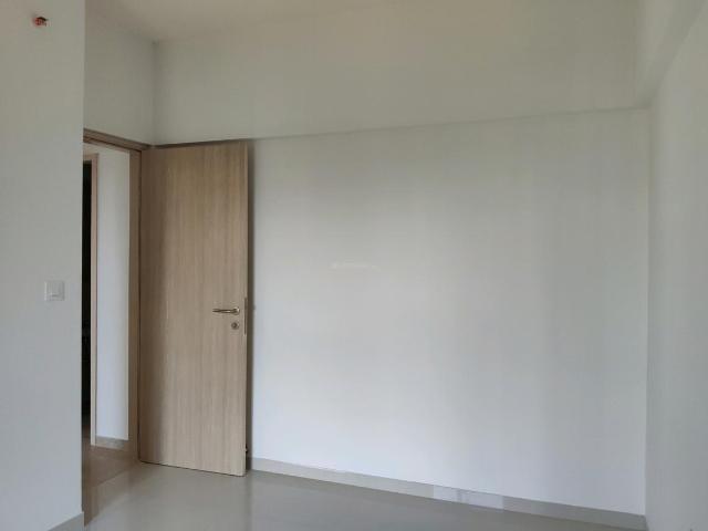 2 BHK Apartment in Mulund West for resale Mumbai. The reference number is 20500926