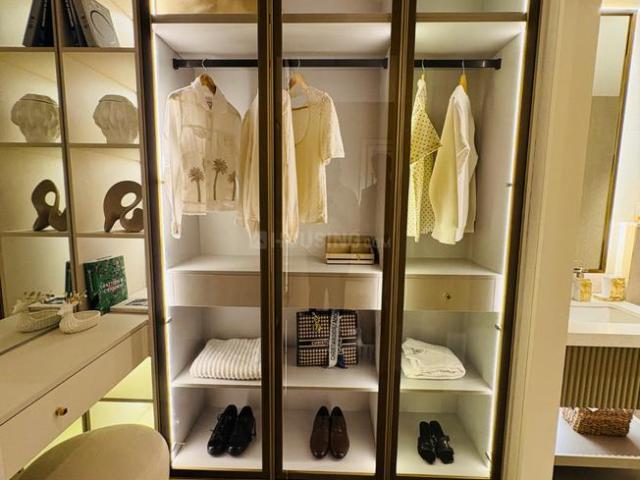 2 BHK Apartment in Mulund West for resale Mumbai. The reference number is 20709822